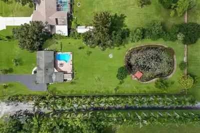 Image de 10 Miles to Beach, Games, Fishing Pond, King Bed