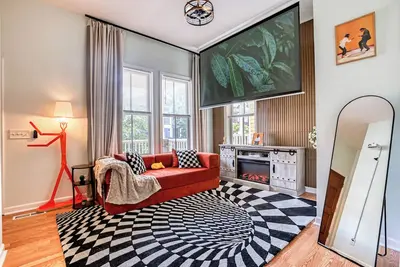 Image de Free Late Check-Out - 2 King Beds, Massage Chair, Air Hockey - Dt & Forsyth Park