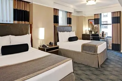 Image de The New Yorker Hotel | 2 Double Beds |  Artistic Room Near Penn Station