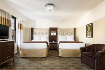 Image de Stay Where History Meets Convenience in Nyc’s Midtown District
