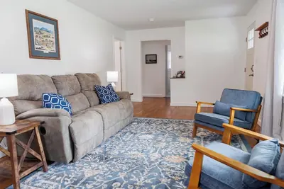 Image de Charming 3-bedroom, fully renovated house in Buena Vista.