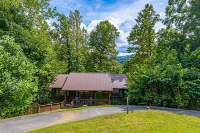 Image de Ridgeway Retreat — Cozy Cabin in Pigeon Forge, Perfect location and Pet Friendly
