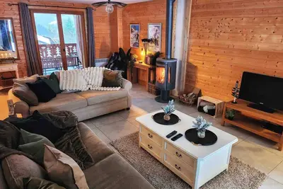 Image de Chalet Abricotine, sleeps 10, Hot tub