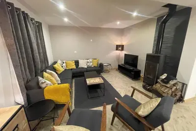 Image de Chalet Clocher Sleeps 10 Hot tub