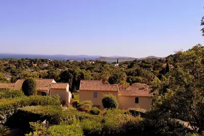 Image de Maison provençale vue mer La Croix Valmer \"Lou Mamet\", idéale pour les familles