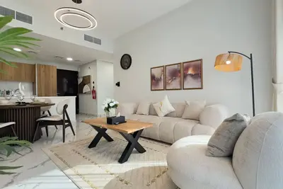 Image de Comfortable 1br Retreat with Balcony Vista 2