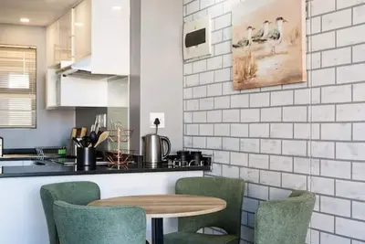 Image de Stylish Gem in East Point 19