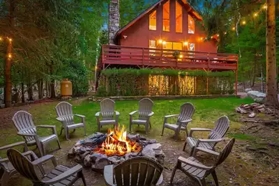 Image de Dog-Friendly Speakeasy mins 2 Beach&Ski w/ Hot Tub