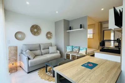 Image de Studio Moderne avec Jardin Privé à Valras Plage