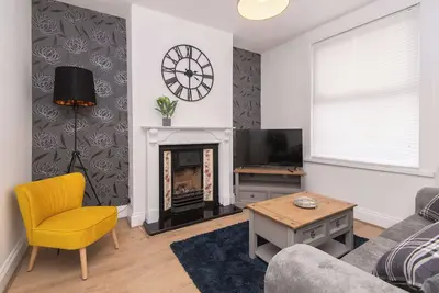 Image de Modern 3 Bedroom Home in Central Rugby w Parking