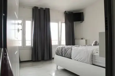 Image de Located in the heart of the historic center, it offers a warm and comfortable welcome.