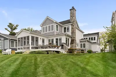Image de Sunset Dreams | Premium Lakefront Home on Crystal Lake
