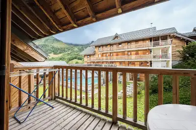 Image de Chalet 6/8 pers. cosy – piscine & sauna – Été/Hiver – Vue montagne