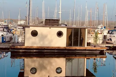 Image de La Petite Foret | Boutique Boathouse sur l'île de Wight