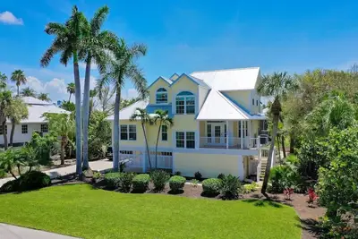 Image de Sea Oats Oasis: 4  Br, 4  Ba House in Sanibel, Sleeps 8