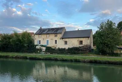 Image de La maison du canal, maison cosy d’artiste, animaux acceptés