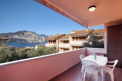 Image de Casa Luna-Apartment with lake view and swimming pool, Casa Luna - Appartamento con vista lago e pisc