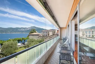 Image de Casa Rolf - large apartment with lake view, Casa Rolf - grande appartamento vista lago