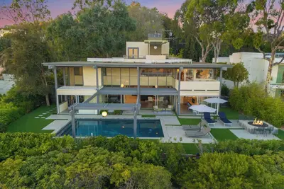 Image de Beverly Glass Modern - Sunset to Skyline with Pool & Epic Views