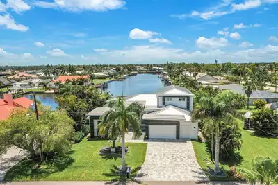 Image de Villa Grace - Cinq Chambres Villa, Couchages 8