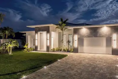 Image de Villa Sleek - Quatre Chambres Villa, Couchages 8