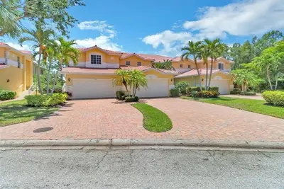 Image de Luxurious, spacious townhome w/ Lanai for long term rental in fantastic Estero!
