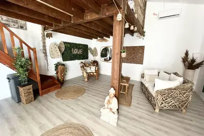 Image de Nid douillet pour 2 avec Wifi & Balnéo Jacuzzi