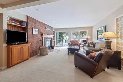 Image de Ski-In/Out at Okemo | 3br Ledgewood w/ Fireplace