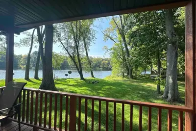 Image de Family Riverfront Home