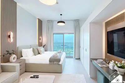 Image de Urban Escape Studio | Pool, Gym & Stylish Living