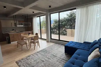 Image de Comfortable and modern apartment in an excellent location surrounded by nature.