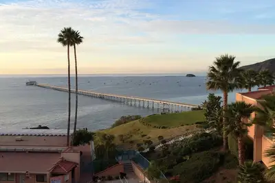 Image de 5-Star Location over Avila Beach with fitness room, WiFi, Bbq Piers Golf Course