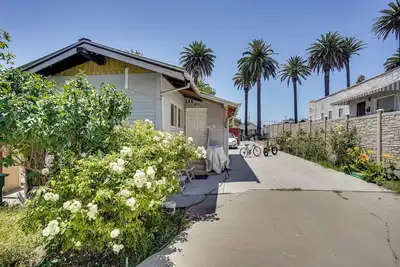 Image de 3 Mi to Beaches: Low-Key San Pedro Rental!
