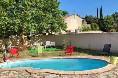 Image de Maison familiale climatisée + piscine, au cœur de la Provence, animaux acceptés