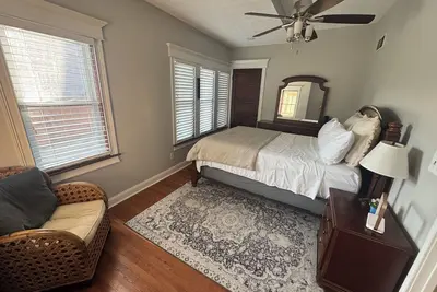 Image de Spacious 5br/4ba Home - Close To Everything!