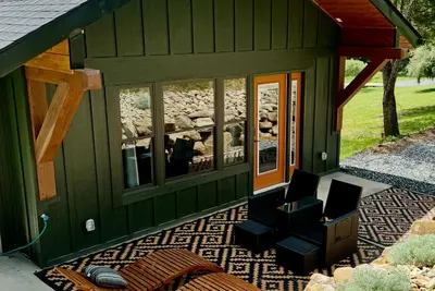 Image de Winding Creek Cabin Charming Couples  cabin with HotTub in the Shenandoah Valley