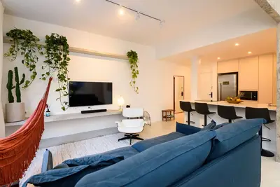 Image de Spacious & Quiet Boutique Ipanema Apt with King Bed