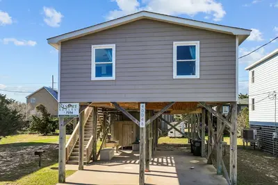 Image de 7594- The Hatch, in Avon, Nc - a 3-Br 2-Ba home perfect for up to 6 guests.