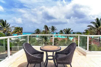 Image de Villa with 4 Br & Pool a few steps from the beach