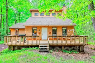 Image de Rustic Glam, 3-bedroom home in Lovely Blakeslee with Games, Ac, Firepit & Beach