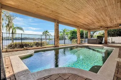 Image de The American Dream House – Lakefront Luxury with 2 Heated Pools & Hot Tub