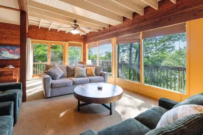 Image de Breathtaking Views of Grand Haven Beach and Lake Mi!