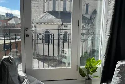 Image de This apartment is a 2 bedroom(s), 2 bathrooms, located in Belfast, Northern Ireland.