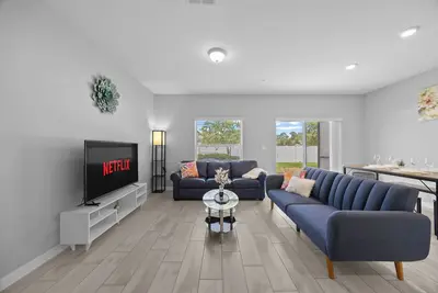 Image de Charming 3-bedroom townhome in lovely Sanford