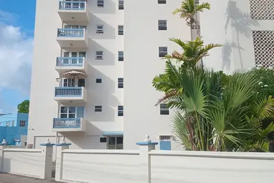 Image de 2-bedroom condo in welcoming Bridgetown with WiFi, Ac