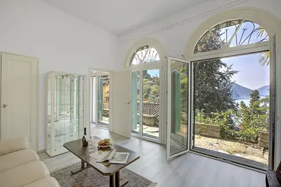 Image de Romantic Terrace With Lake View, Castagnola (Lugano), Switzerland