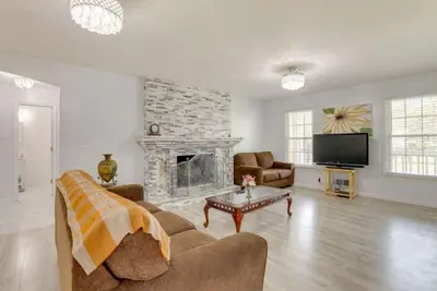 Image de Lilburn Gateway | Game Loft, Fire Pit, Near Stone Mountain