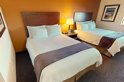 Image de Comfortable Stay! Full Kitchen, Pets Allowed! Close to America First Fields!