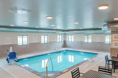 Image de Pet-Friendly Retreat w/ In-Room Kitchen Near Local Attractions! | Onsite Pool