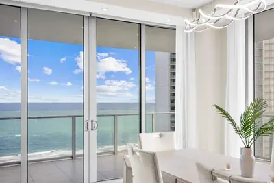 Image de Sky Luxe Amrit -Frontal Ocean 2br 2. 5ba